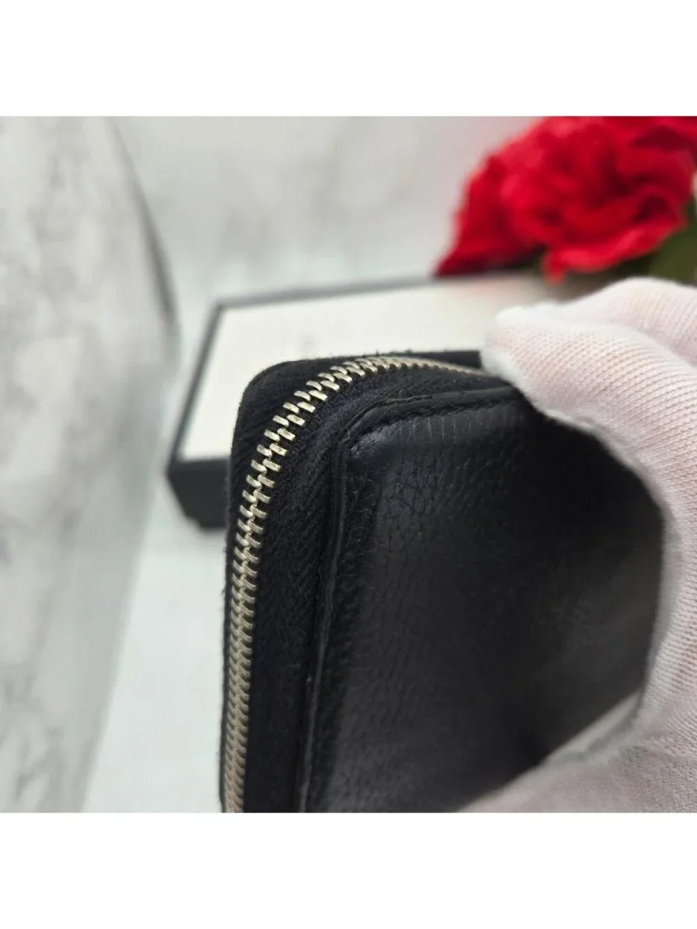 Gucci color black